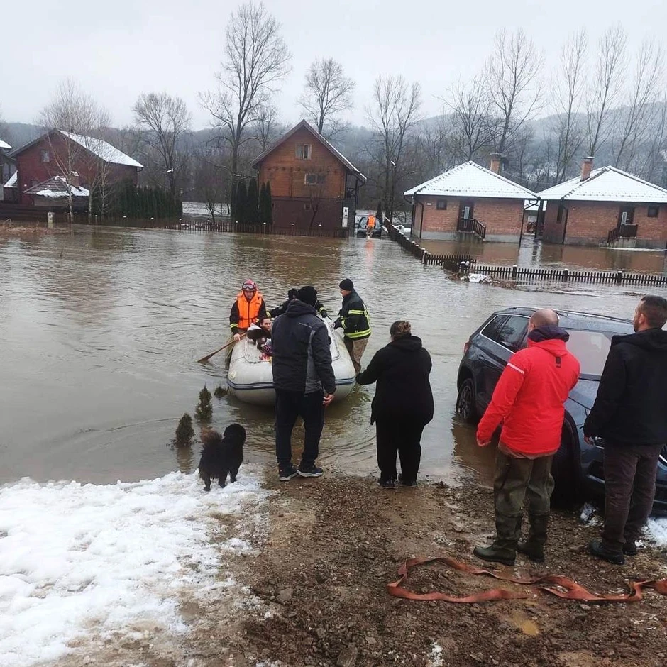 Spasavanje Ljubovija