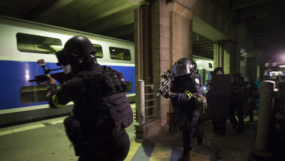 Felkészültek az újabb terrortámadásra a franciák - Fotók!