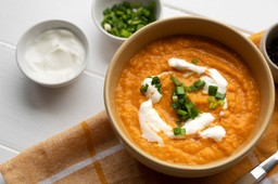 krem marchewkowy z soczewicą, rozgrzewająca zupa pełna smaku i wartośc