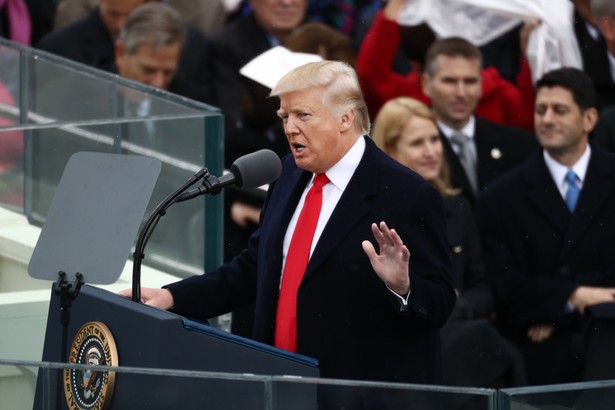 Populistyczne rozporządzenia Trumpa nie wspierają rynków [WIDEO]