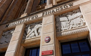 MF: W 2021 r. zmieniają się właściwości urzędów skarbowych. Jeden urząd obsłuży największe firmy