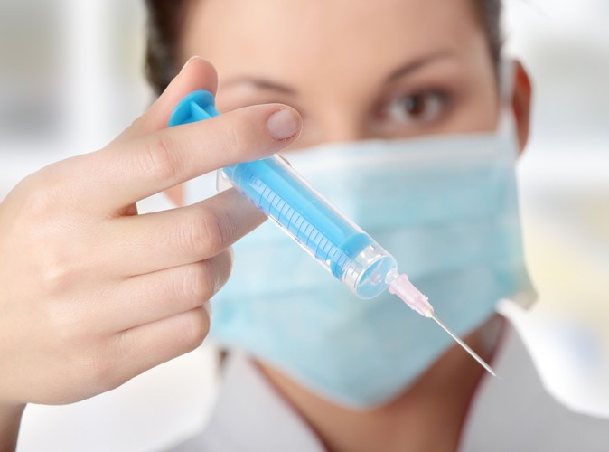 Kiedy jest najlepszy moment, aby się szczepić przeciwko grypie? Czy to prawda, że powinno się zaszczepić najpóźniej w październiku?