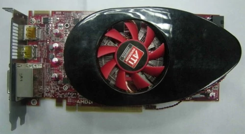 Radeon HD 6850. Uważni obserwatorzy na pewno dostrzegą, iż na karcie wciąż widoczne jest stare logo ATI Radeon. Sugeruje to, że prezentowana karta jest egzemplarzem testowym lub prototypowym