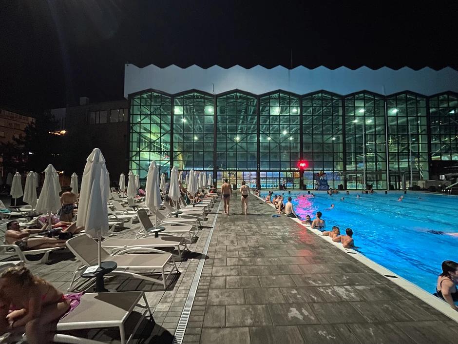 Noćno kupanje, Tašmajdan, Beograd