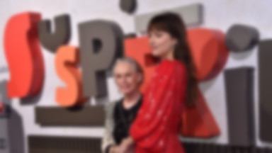 Dakota Johnson z babcią, 88-letnią Tippi Hedren na premierze "Suspirii"