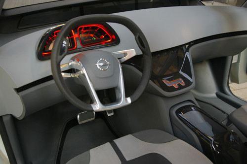 Opel Flextreme - Hybrydowa przyszłość