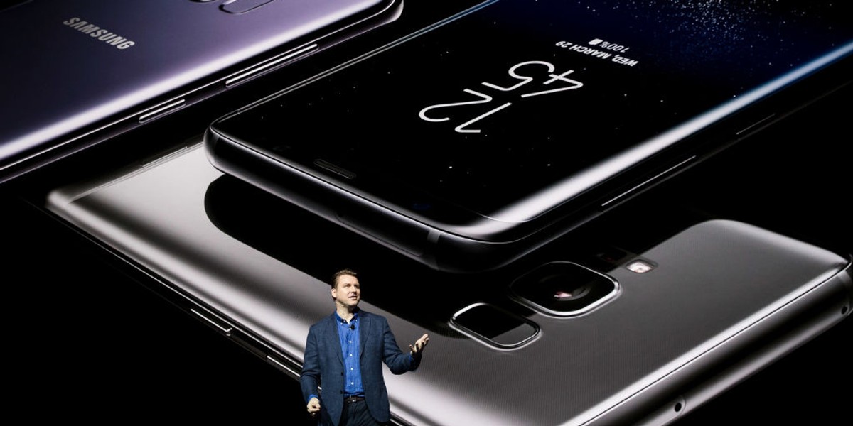 Galaxy S8 to flagowiec Samsunga. Do przedsprzedaży w Polsce trafi 28 kwietnia. Na zdjęciu: Justin Denison, wiceprezes ds. strategii produktowej Samsunga