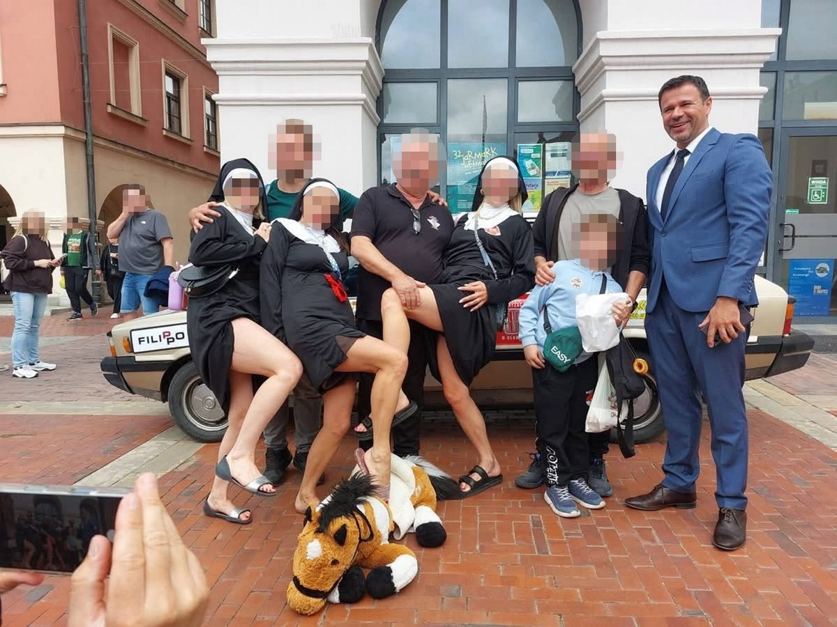 Burza po zdjęciach prezydenta Zamościa z przebrany