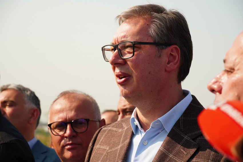 Vučić kaže da će se u narednih 20 dana doneti konačna odluka o vraćanju obaveznog služenja vojnog roka