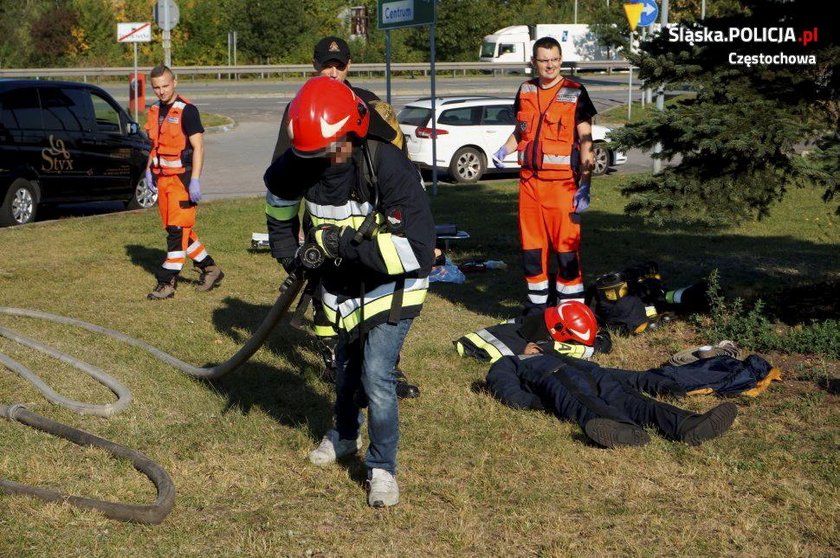 Płacisz mandat albo nosisz worek z trupem - szokująca akcja policji w Częstochowie