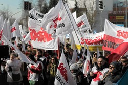 Senator Platformy przygotował bat na związki zawodowe