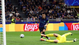 Liga Mistrzów. Katastrofalny błąd bramkarza Slavii Praga. Podarował gola Interowi Mediolan