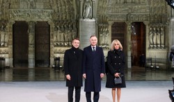 Wpadka Andrzeja Dudy w Paryżu. Prezydent złamał zasady etykiety