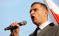 Bąkiewicz dziękuje za udział w Marszu Niepodległości i prosi o wsparcie finansowe