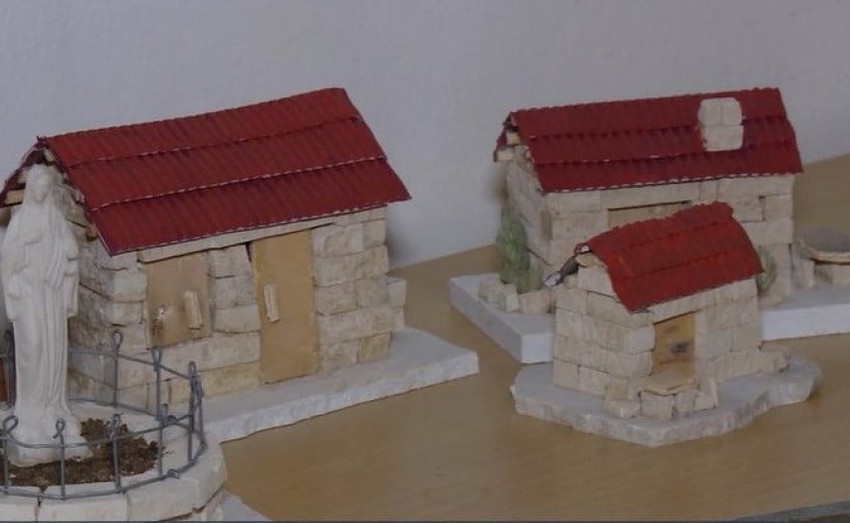 Suveniri kamene kuće