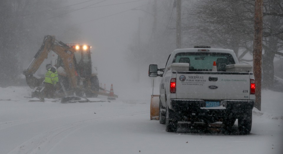 epa06416956 - USA WEATHER WINTER STORM (Winter storm hits New England)