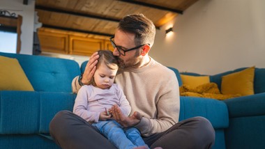 czy można zmusić ojca do kontaktu z dzieckiem? zobacz, co mówi prawo –