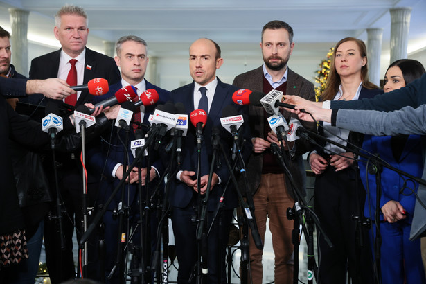 Krzysztof Gawkowski, Wojciech Konieczny, Borys Budka, Władysław Kosiniak-Kamysz oraz Hanna Gill-Piątek podczas konferencji prasowej w Sejmie w Warszawie.