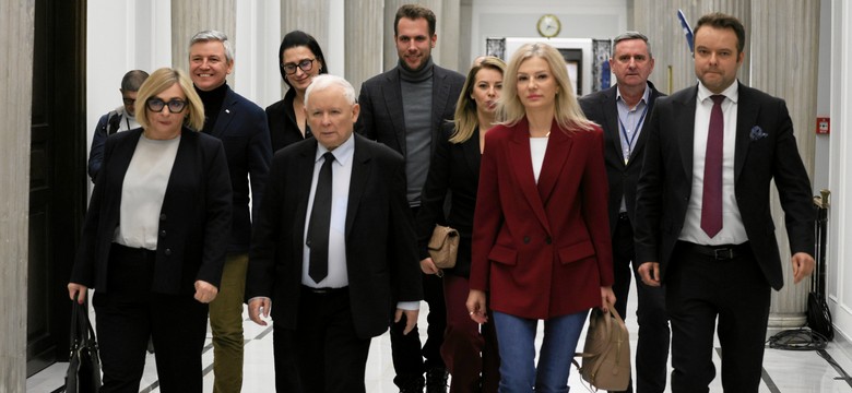 Kto na premiera z PiS? Jeden polityk ma zdecydowane poparcie wyborców. Sondaż