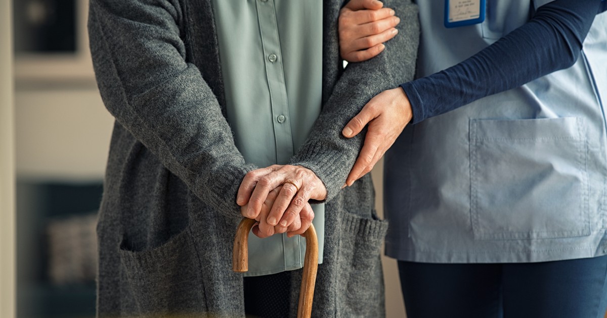 Dla kogo bon senioralny? Rząd po zmienia zasady. "Brakuje rąk do pracy"