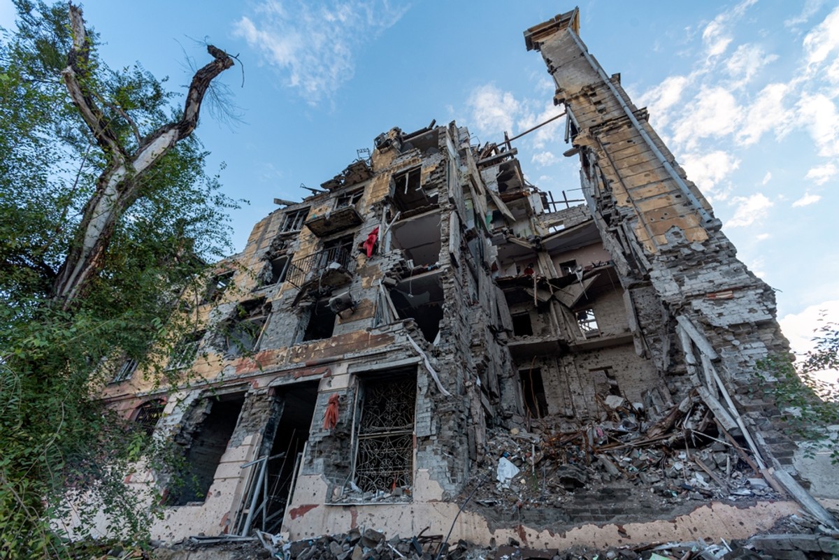 Zrujnowany budynek w Chersoniu