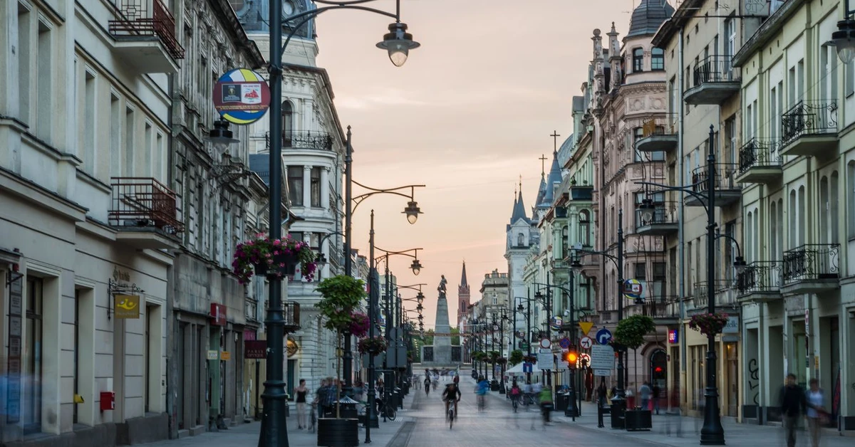 QUIZ Najsłynniejsze ulice w Polsce. Dopasuj miasto