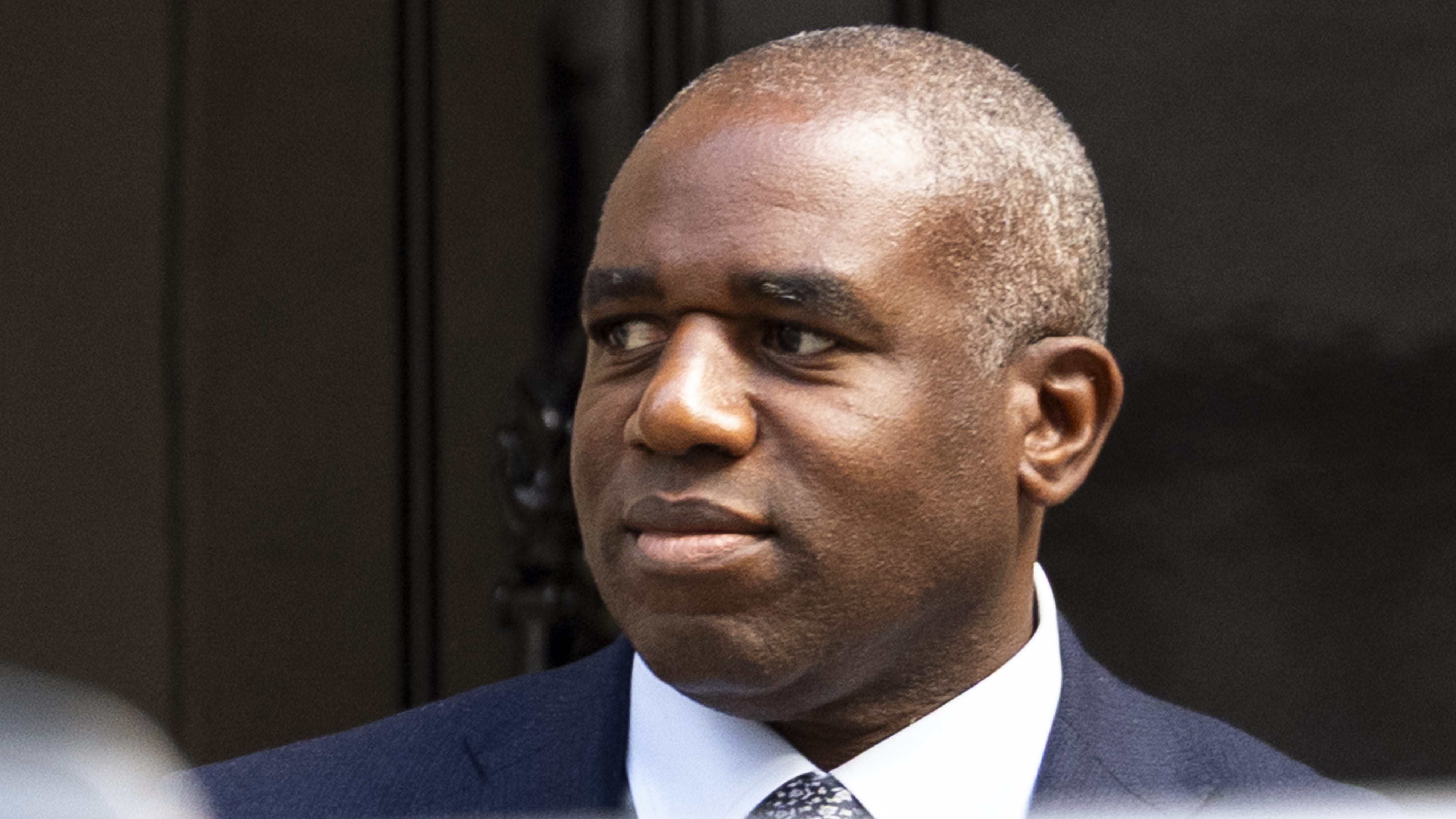 Lammy defends migrant returns deal as hundreds cross Channel