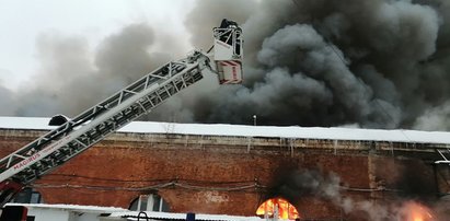 Eksplozja i potężny pożar w centrum Moskwy. Kłęby czarnego dymu nad miastem