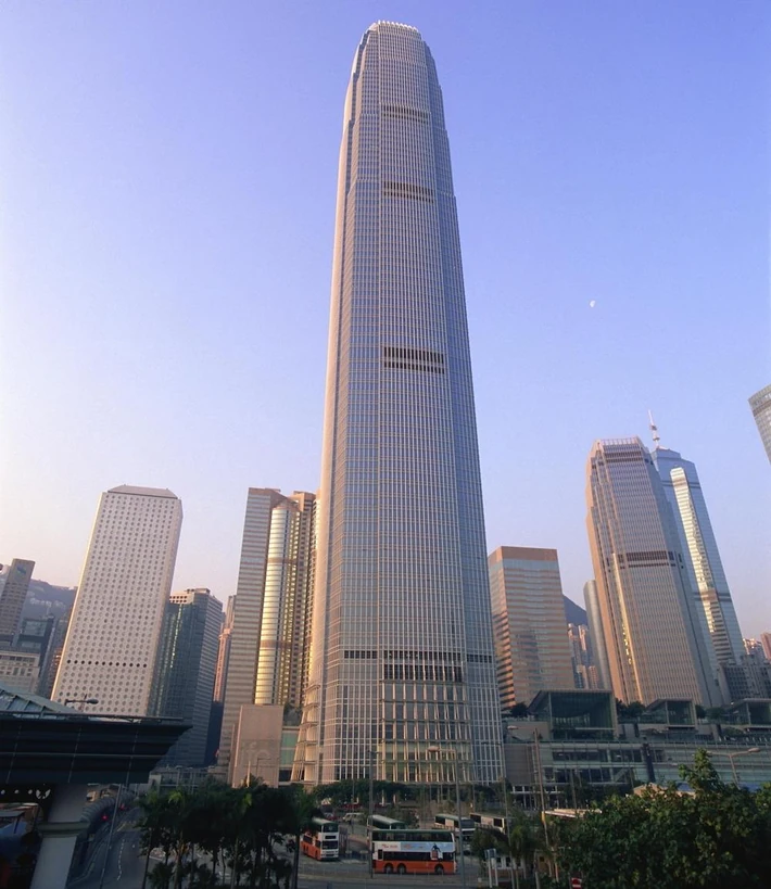 7. International Commerce Centre (zwany też Union Square), Hongkong