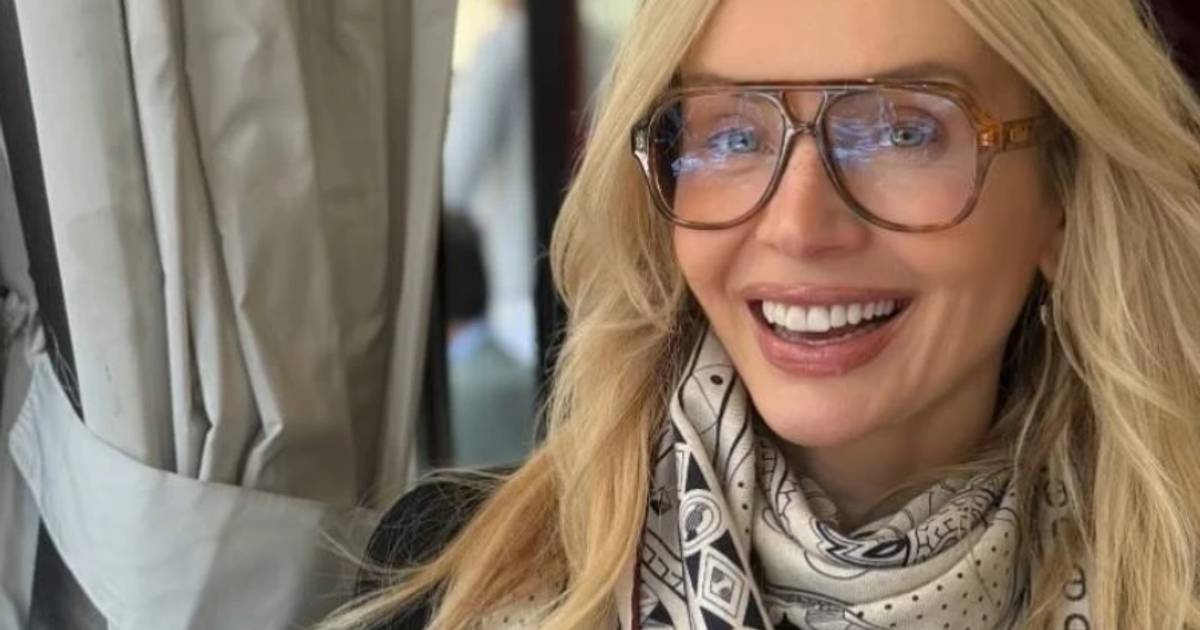 Aga Woźniak-Starak niczym Paryżanka. Szyję ozdobiła najmodnieszym dodatkiem