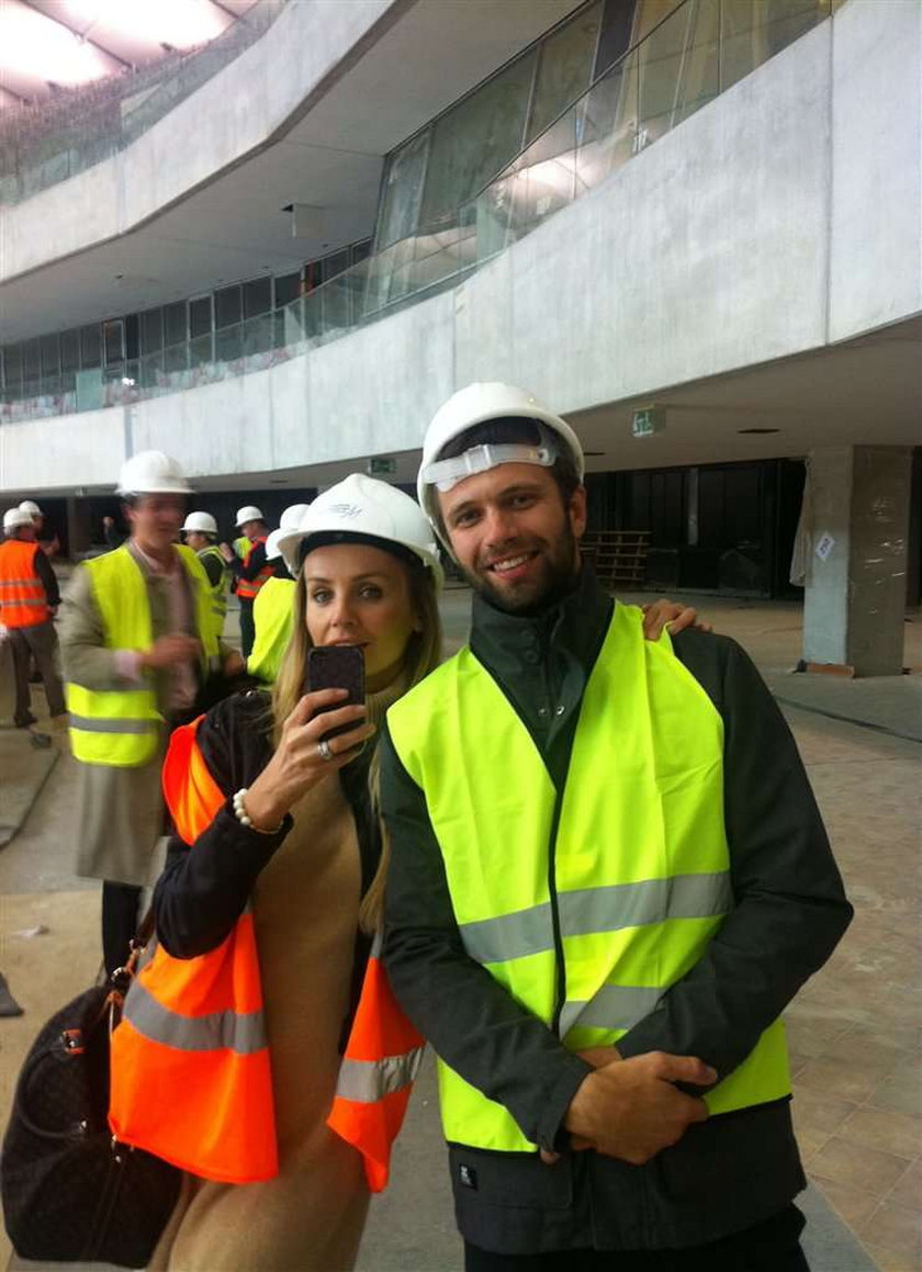 Prezenterka TVP zwiedza stadion narodowy