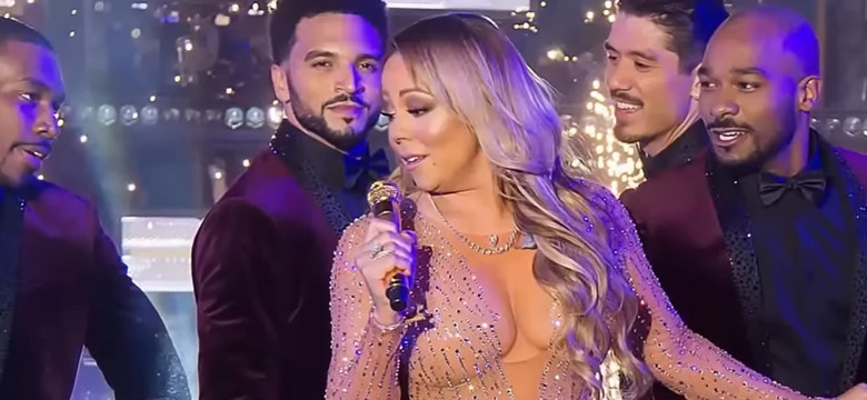 Mariah Carey do dziś wstydzi się tego występu z sylwestra. Rok później też się nie popisała...