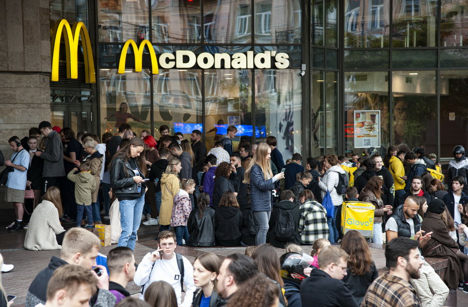 Ponowne otwarcie McDonald's w Kijowie, 1 października 