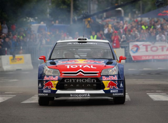 Sébastien Loeb i Dani Sordo jeździli po Karowej