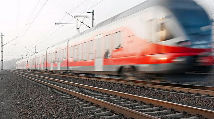 Halálra gázolt egy embert a vonat Budapest–Cegléd vonalon / Fotó: Northfoto