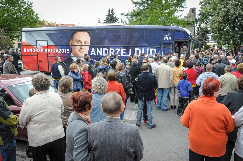 Kampanijne pojazdy polityków. Tym jeżdżą do wyborców