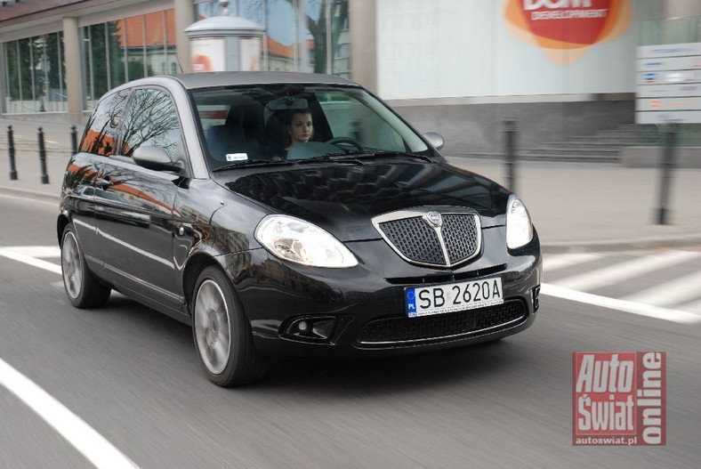 Lancia Ypsilon