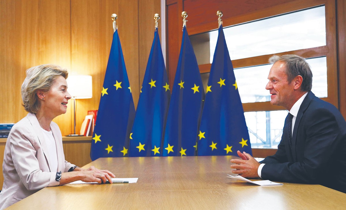 Donald Tusk, lider PO, rozmawiał w Brukseli m.in. z szefową Komisji Europejskiej Ursulą von der Leyen
