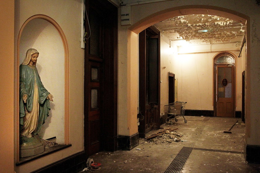 Wnętrze opuszczonej pralni magdalenek przy ulicy Seana McDermotta w Dublinie [2013]