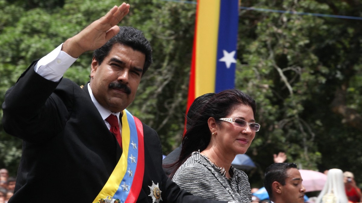 Nikolas Maduro sa suprugom