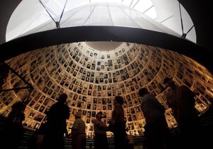 330090_izrael-holokaust3-ap