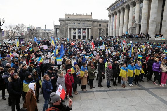 Niedzielna demonstracja na znak solidarności z Ukrainą w stolicy, 6 marca