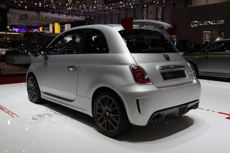 Abarth 695 Fuori Serie Record (Genewa 2013)