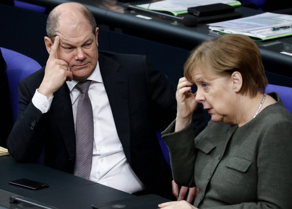 Olaf Scholz i Angela Merkel