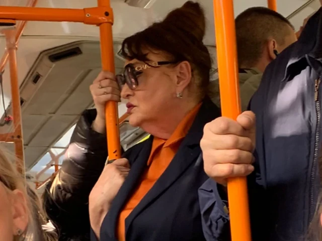 Opljačkali je, pa odmah SKINULI NOVAC sa njenih računa: Nada Macura doživela NEVIĐENU TRAUMU u gradskom prevozu, do danas se nije oporavila!
