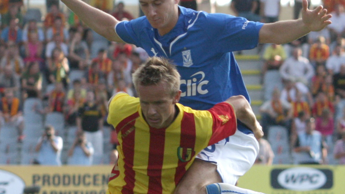 Rozegranie meczu 24. kolejki Korona Kielce - PGE GKS Bełchatów stało wczoraj przez kilka godzin pod znakiem zapytania. Zamieszanie zrobiło się po tym, gdy prezydent Kielc Wojciech Lubawski, jednocześnie posiadacz 100 proc. akcji Korony, otrzymał potwierdzenie, że spotkanie ma się odbyć w poniedziałek o 15.30.