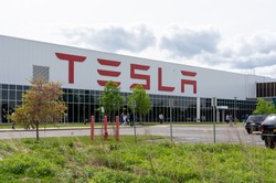 USA: Tesla zwolniła pracowników za próbę założenia związków zawodowych
