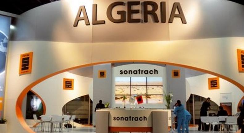 Algerian court jails six in oil firm corruption case