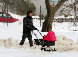 Rubik niańczy, a żona w szkole