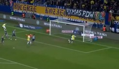 Piłkarskie 'jaja' w Ekstraklasie. Piłkarz Motoru Lublin nie miał prawa spudłować [WIDEO]